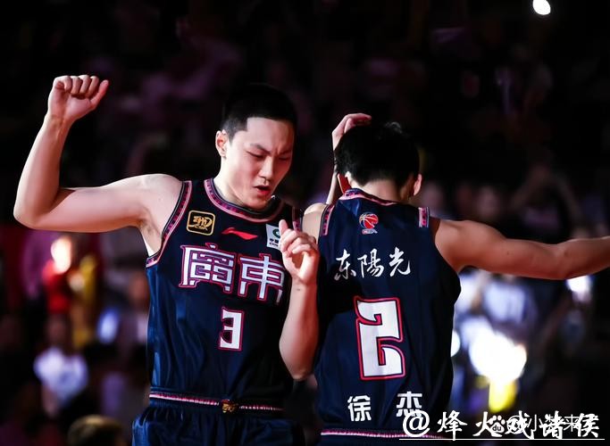 吉林男篮遭遇广东男篮惨烈失利 威尔逊苦战独得35分无奈回天乏力